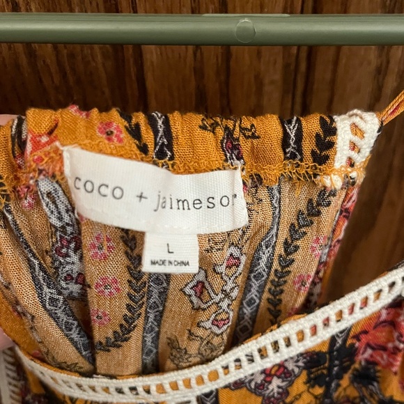 Coco + Jaimeson Boho Embroidered Top - Picture 5 of 5